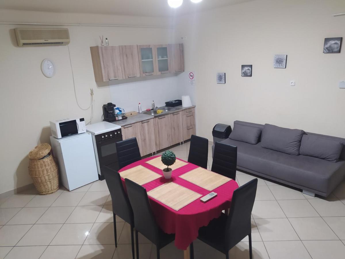 Pingpong Apartman Шольтвадкерт Екстер'єр фото