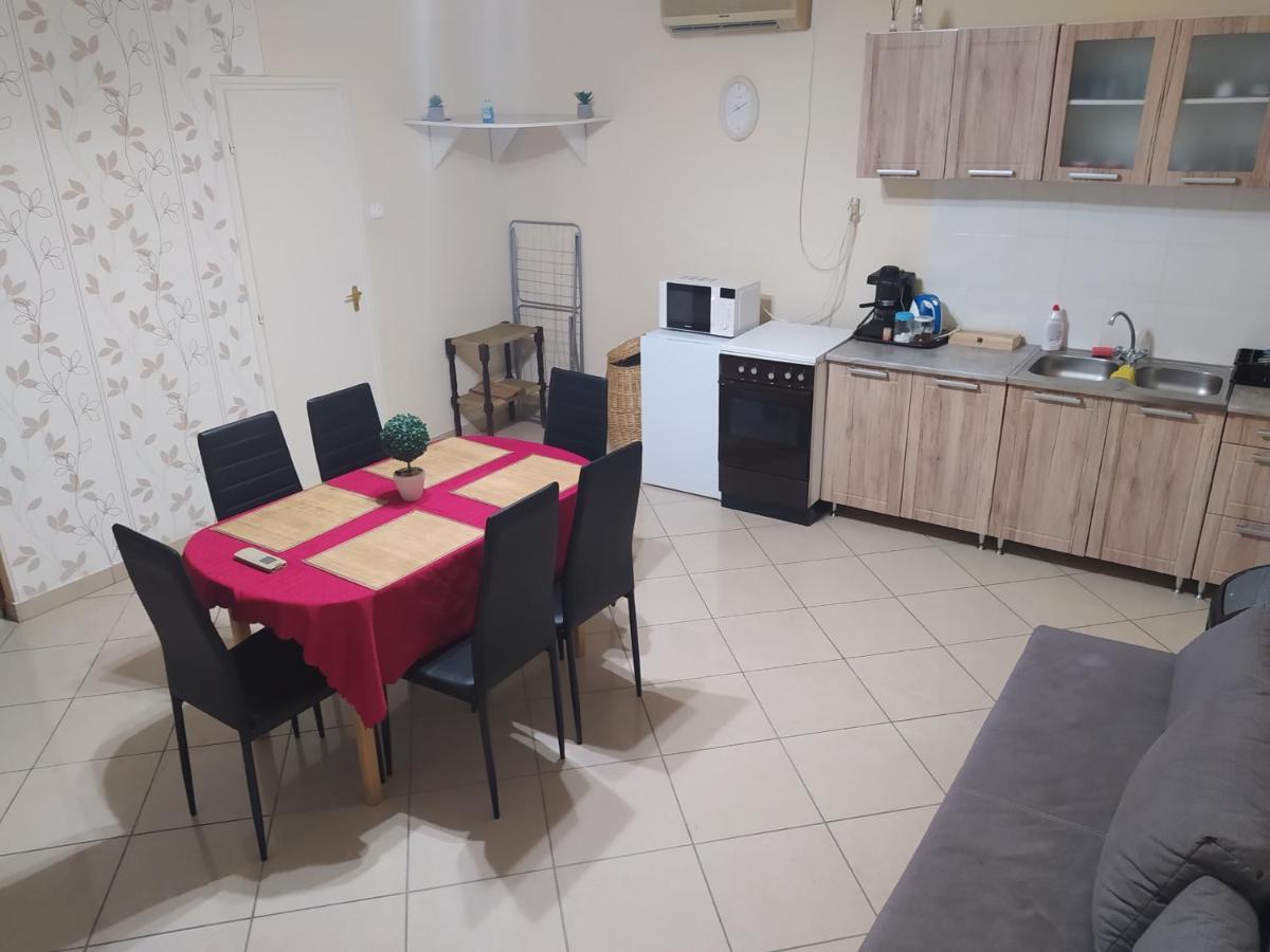 Pingpong Apartman Шольтвадкерт Екстер'єр фото