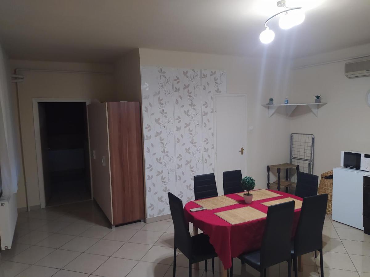 Pingpong Apartman Шольтвадкерт Екстер'єр фото